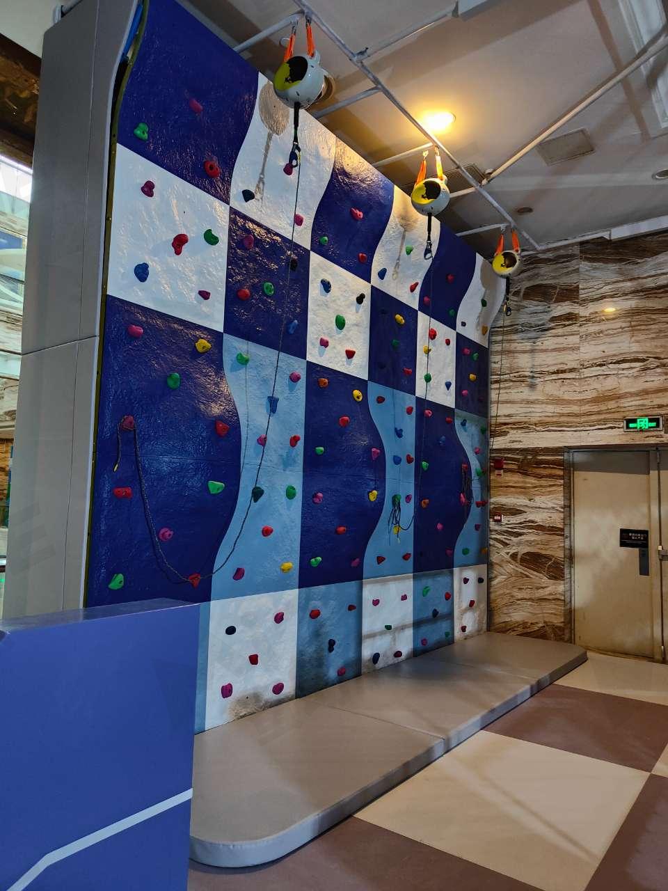 潮玩沉浸感：色彩、燈光、視覺動線，三位一體打造游樂新體驗(yàn)！