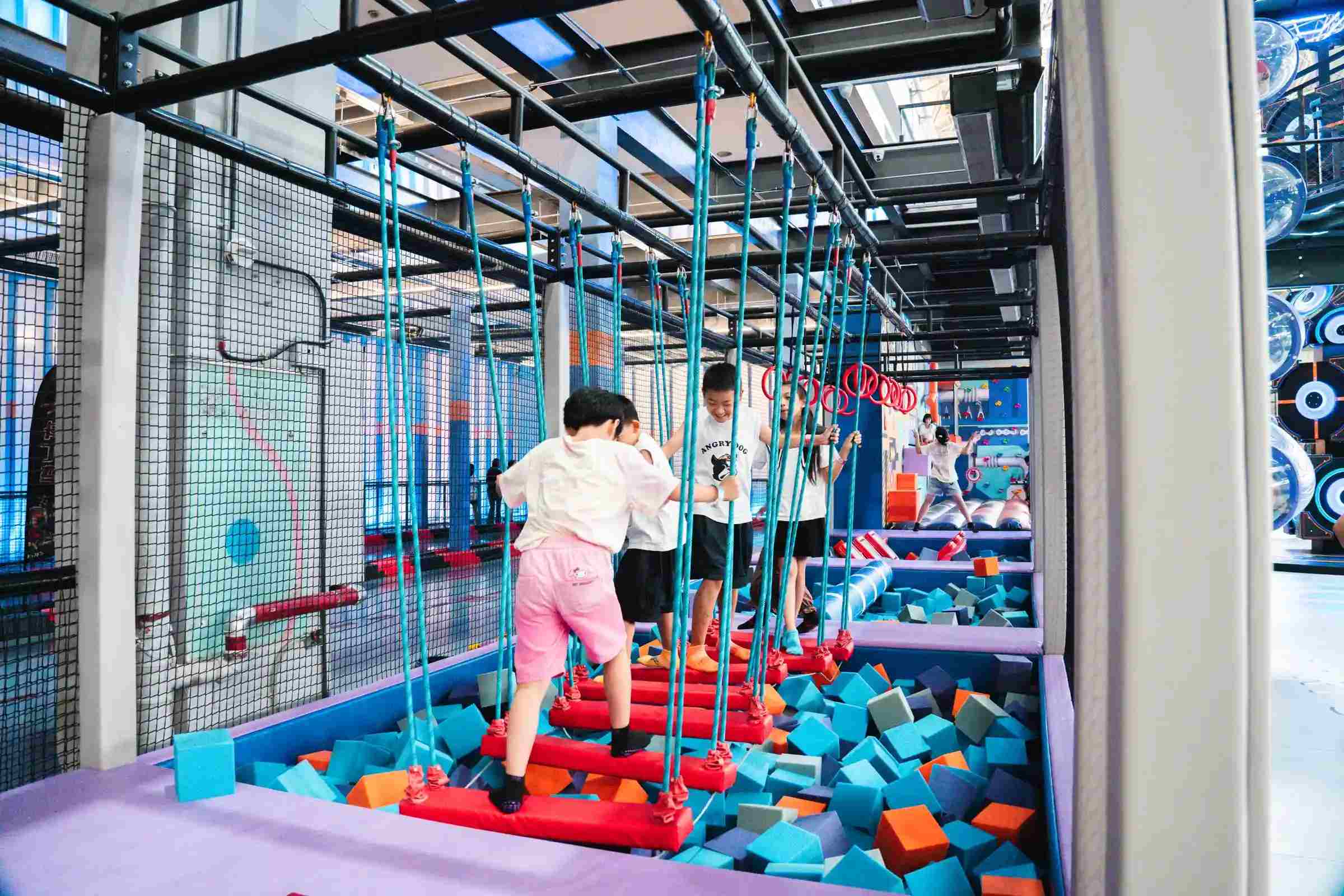 徐州開室內(nèi)兒童樂園：選對源頭廠家，蜜動游樂讓創(chuàng)業(yè)少走3年彎路