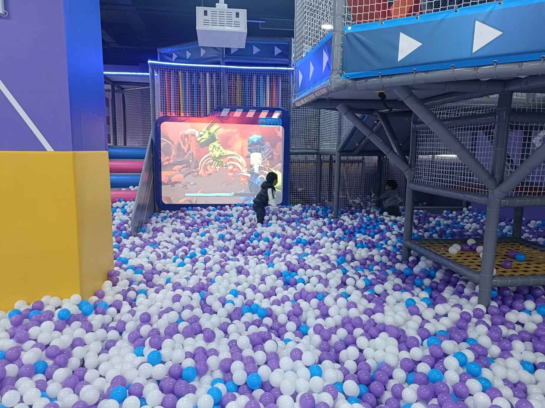 洛陽開室內游樂場？找對源頭廠家，這3點讓你少走3年彎路